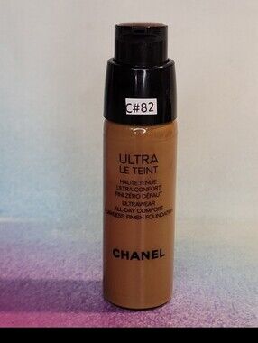 Chanel Ultra Le Teint Flawless Finish Foundation BR122